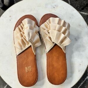 Shein Ruffle Trim Slide sandals. Color Apricot (cream). US Size 9 1/2-10